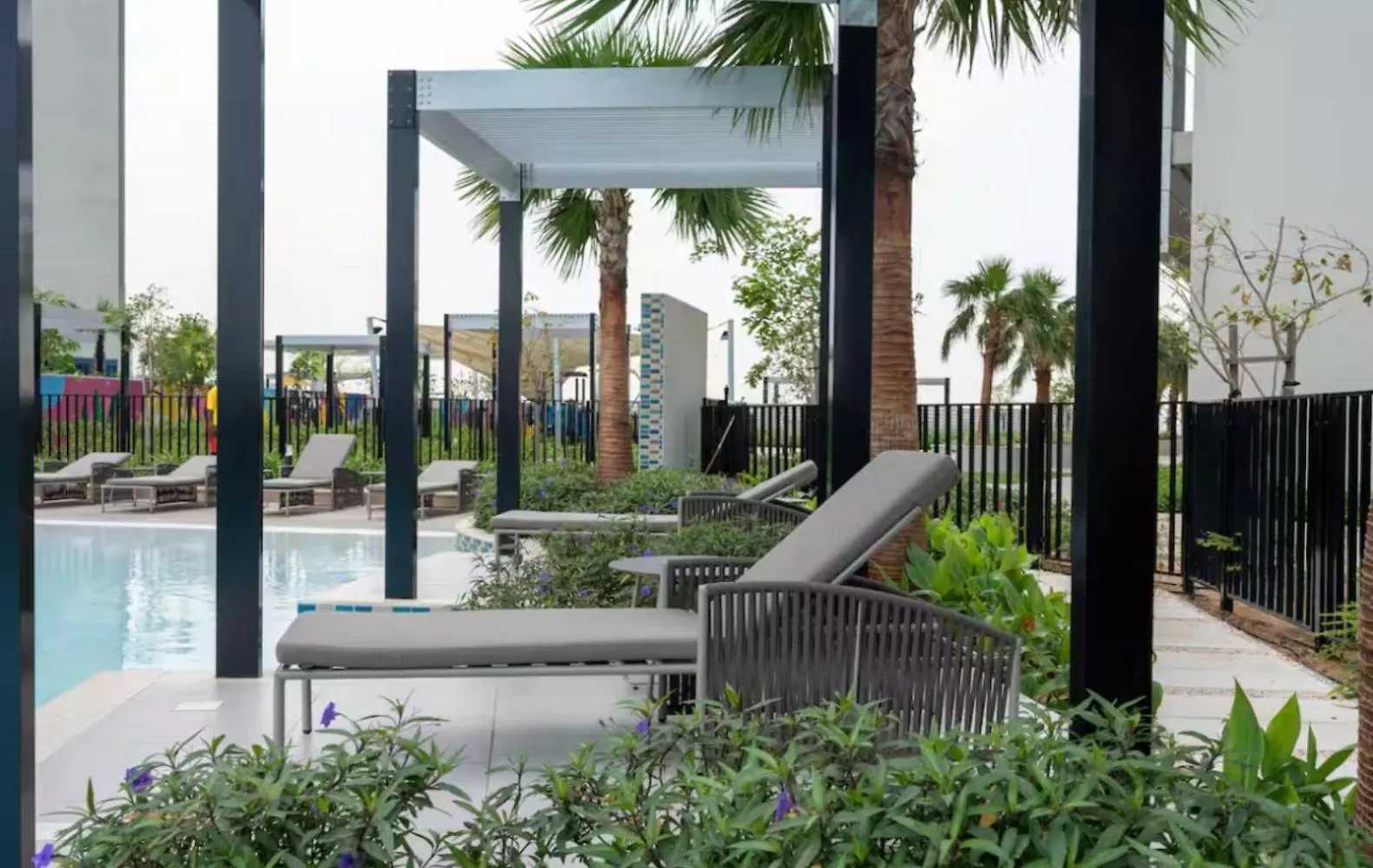 Skyline Elegance - 2Br High Floor - 5Min Dubai Mall 0*,  United Arab Emirates